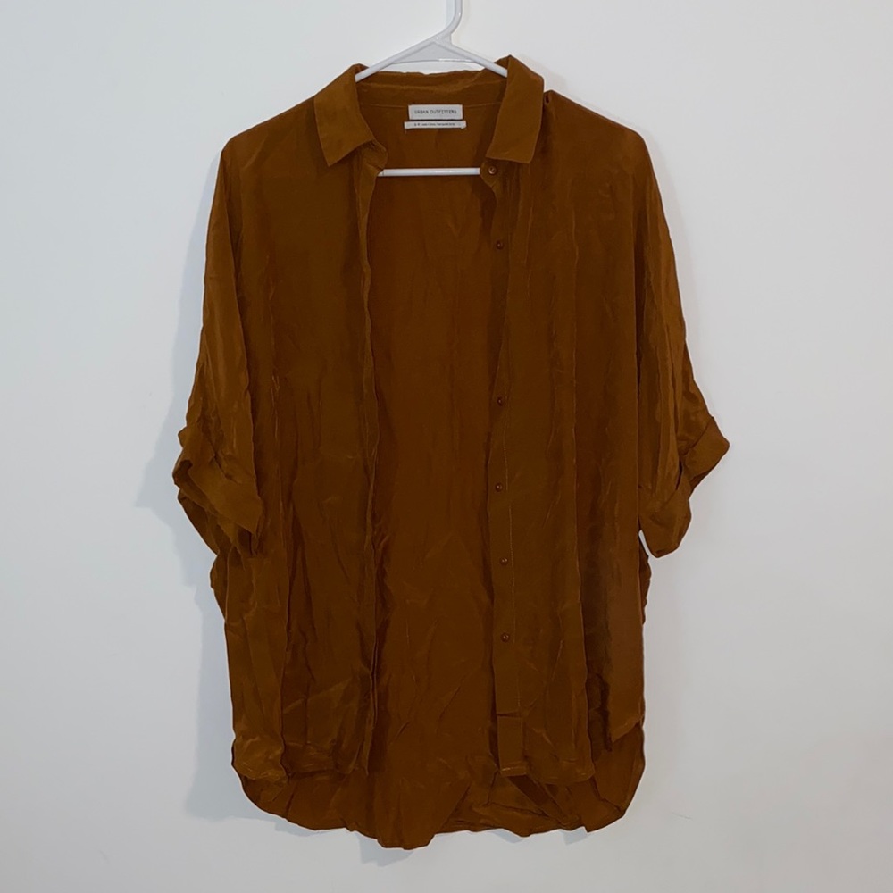 {UO} dark pumpkin color
